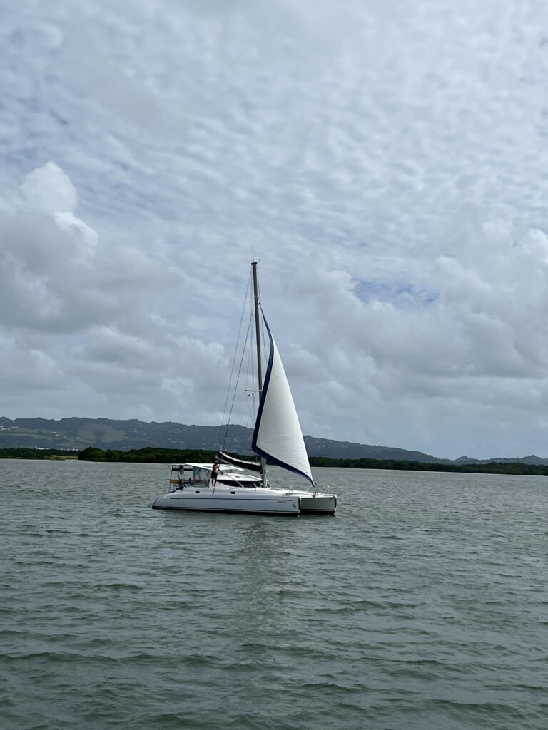 Катамаран Fountaine Pajot Athena 38